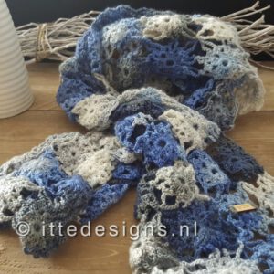 gehaakte sjaal blue ittedesigns.nl
